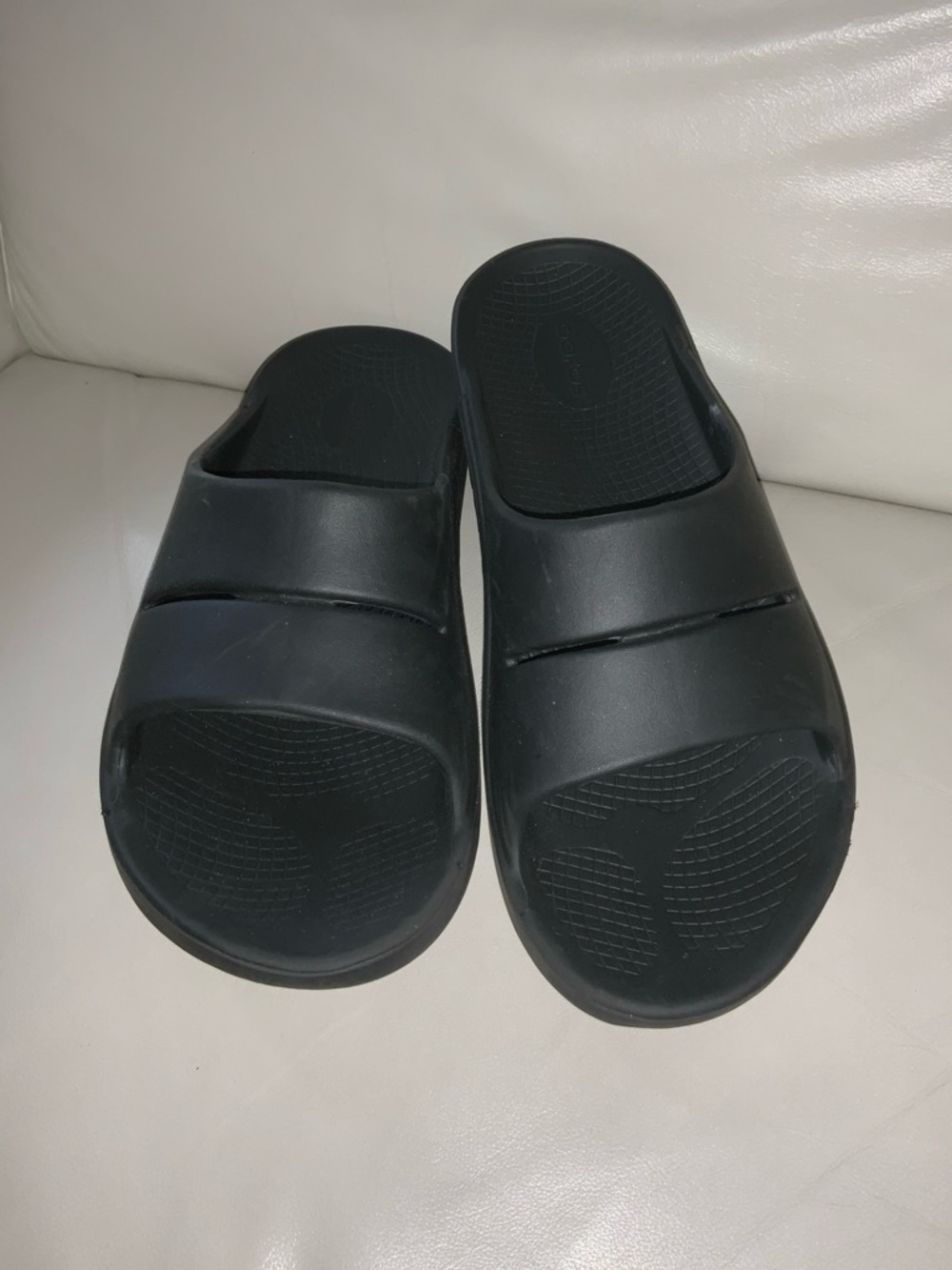Oofos OOahh Slide Sandals Men’s 11 Women’s 13 Black Comfort Slide On Recovery. - Picture 2 of 6